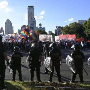 اضطرابات في فنزويلا بعد رفض مادورو التنحي