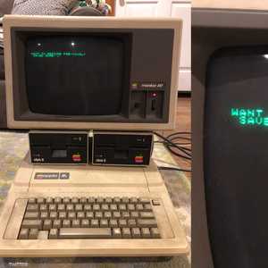 من تغريدات نشرها جون لكمبيوتر أبل 2 وأثارت اهتمام المتابعين