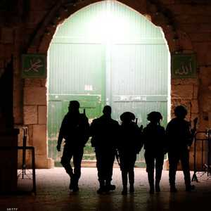 جنود الاحتلال أغلقوا مداخل المسجد الأقصى