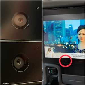 صورة من راكب على متن طيران سنغافورة للكاميرا بنظام الترفيه