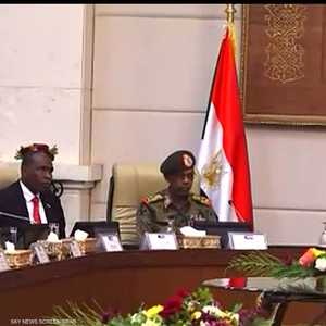 نائب البشير ورئيس الوزراء والولاة المكلفين يؤدون القسم