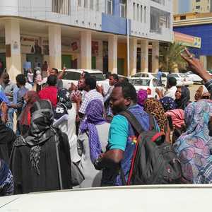 البشير وعد بإصلاحات اقتصادية من أجل تحسين بالأوضاع المعيشية