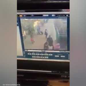 مصر.. لحظة الاصطدام المروع لقطار محطة رمسيس