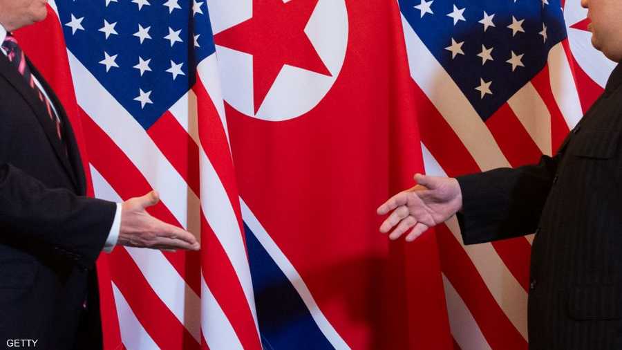 الرجلان تصافحا أمام وسائل الإعلام الأميركية والكورية الشمالية