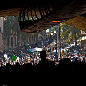 مئات الآلاف نزلوا لشوارع العاصمة للاحتجاج