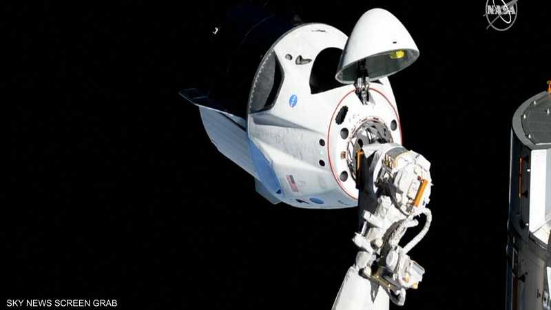 كبسولة "سبيس إكس" تلتحم بمحطة الفضاء الدولية