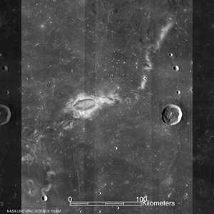بيانات ناسا تشير إلى أن القمر يتعرض لضربات شمس مثل الإنسان