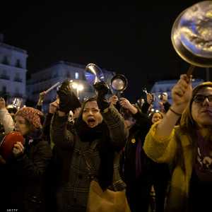 تظاهرة نسوية ليلية في مدريد مع بدء اليوم العالمي للمرأة
