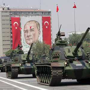 استعراض عسكري للجيش التركي