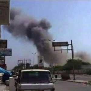 قصف ميليشيات الحوثي لمجمع إخوان ثابت الصناعي.