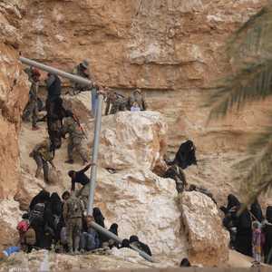 حركة هروب لنساء داعش من الباغوز