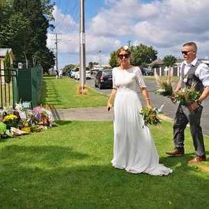 يواصل سكان نيوزيلندا المنكوبة إظهار تعاطفهم مع المسلمين