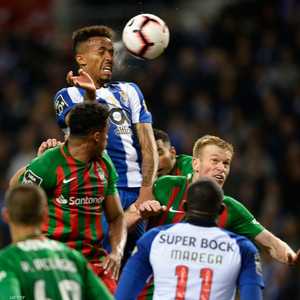 اختصاصي الرأسيات ميليتاو يضع الكرة في شباك ماريتيميو