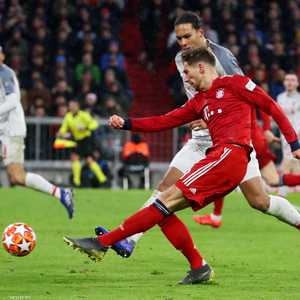 شعار الخطوط القطرية على قميص غوريتزكا أمام ليفربول