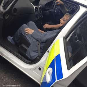 المرأة تعاني من الخرف ووصفت تجربة الاعتقال بأنها "مثيرة".