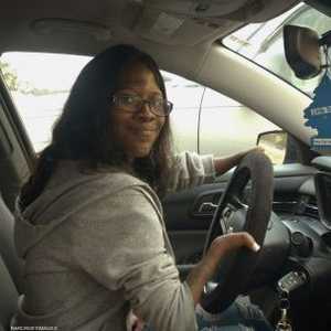 كشفت براون أن الزبناء يتعاملون معها بشكل جيد