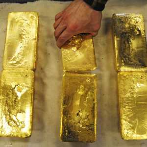 المستثمرون يتجهون نحو الذهب عند المخاوف الاقتصادية