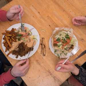 علماء يكتشفون طريقة للقضاء على المبالغة في الأكل