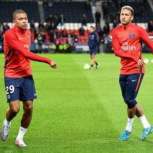 نيمار يشيد بأداء زميله مبامبي