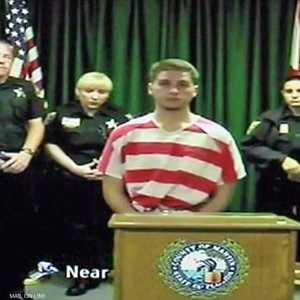 القاتل أوستن هاروف يقف أمام المحكمة قبل الدفع بالجنون