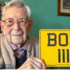 يبلغ بوب من العمر 111 عاما