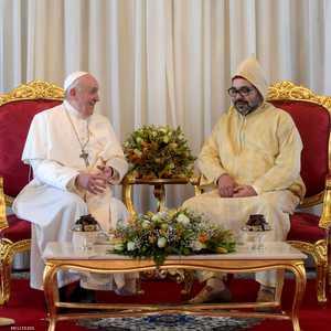 العاهل المغربي لدى استقباله بابا الفاتيكان