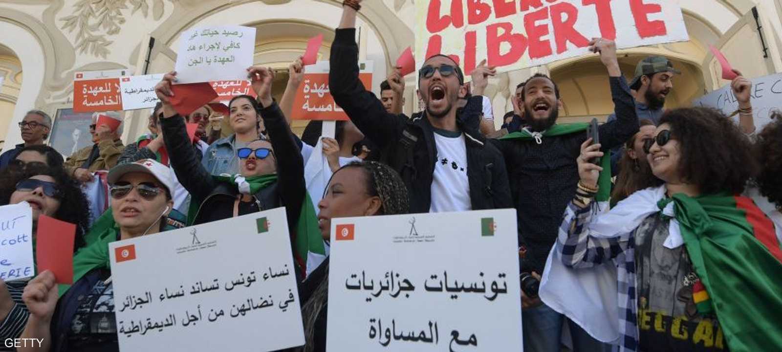 تظاهرة في تونس تأييدا للحراك الجزائري- أرشيف