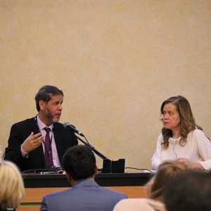 امحمد المستغانمي أثناء الجلسة الحوارية في ميلانو