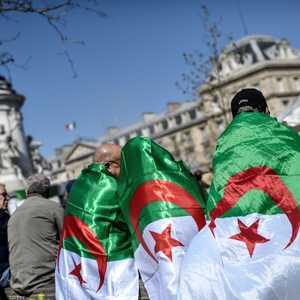 الاحتجاجات اشتعلت قبل أسابيع في الجزائر