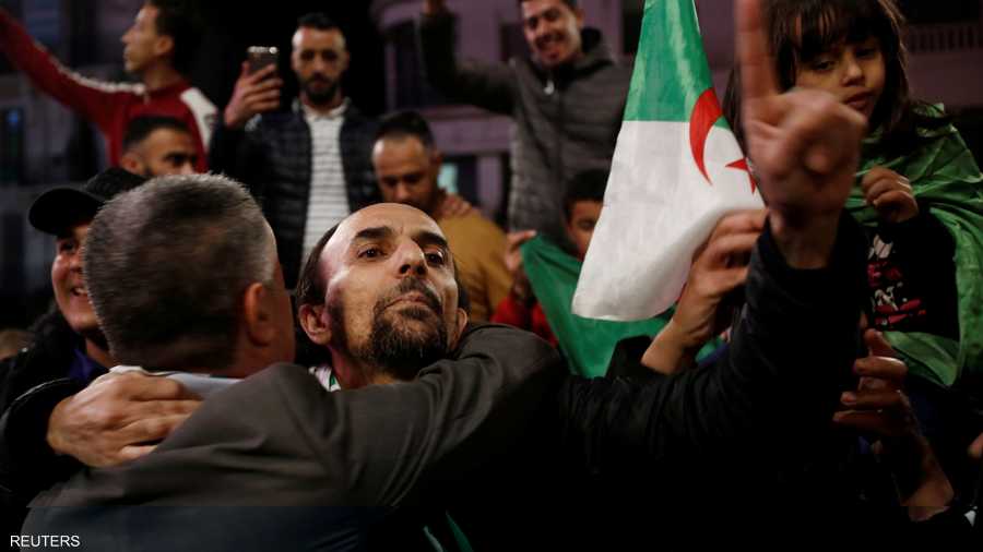 وفقا للدستور الجزائري، يتولى رئيس مجلس الأمة، عبد القادر بن صالح، رئاسة الدولة لمدة 90 يوما لحين إجراء الانتخابات.