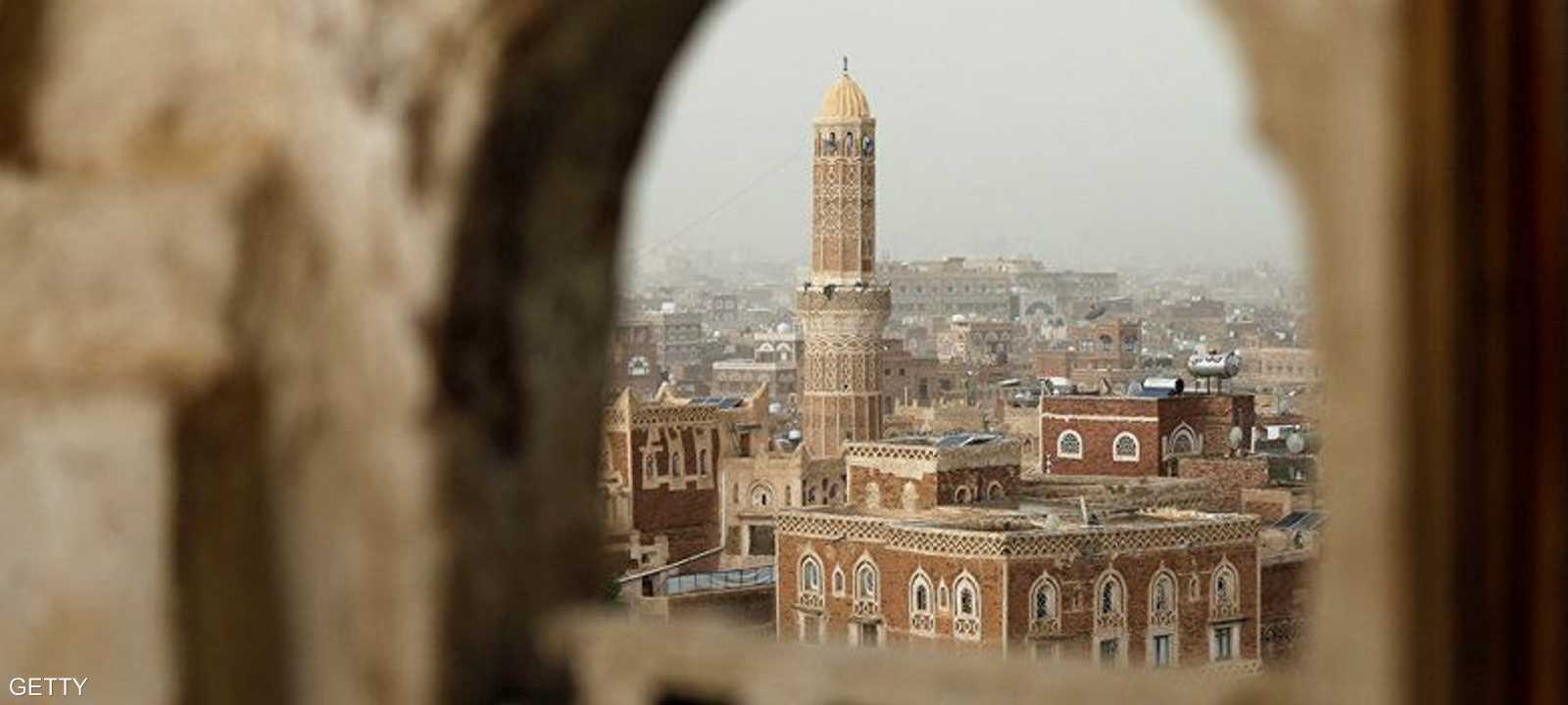 الحوثيون يشرعنون سلبهم أموال الشعب اليمني بمختلف الوسائل