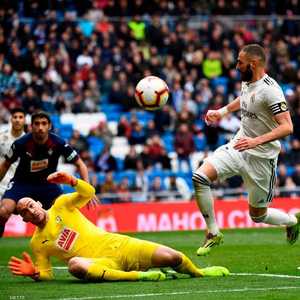 بنزيما أنقذ ريال مدريد أمام إيبار