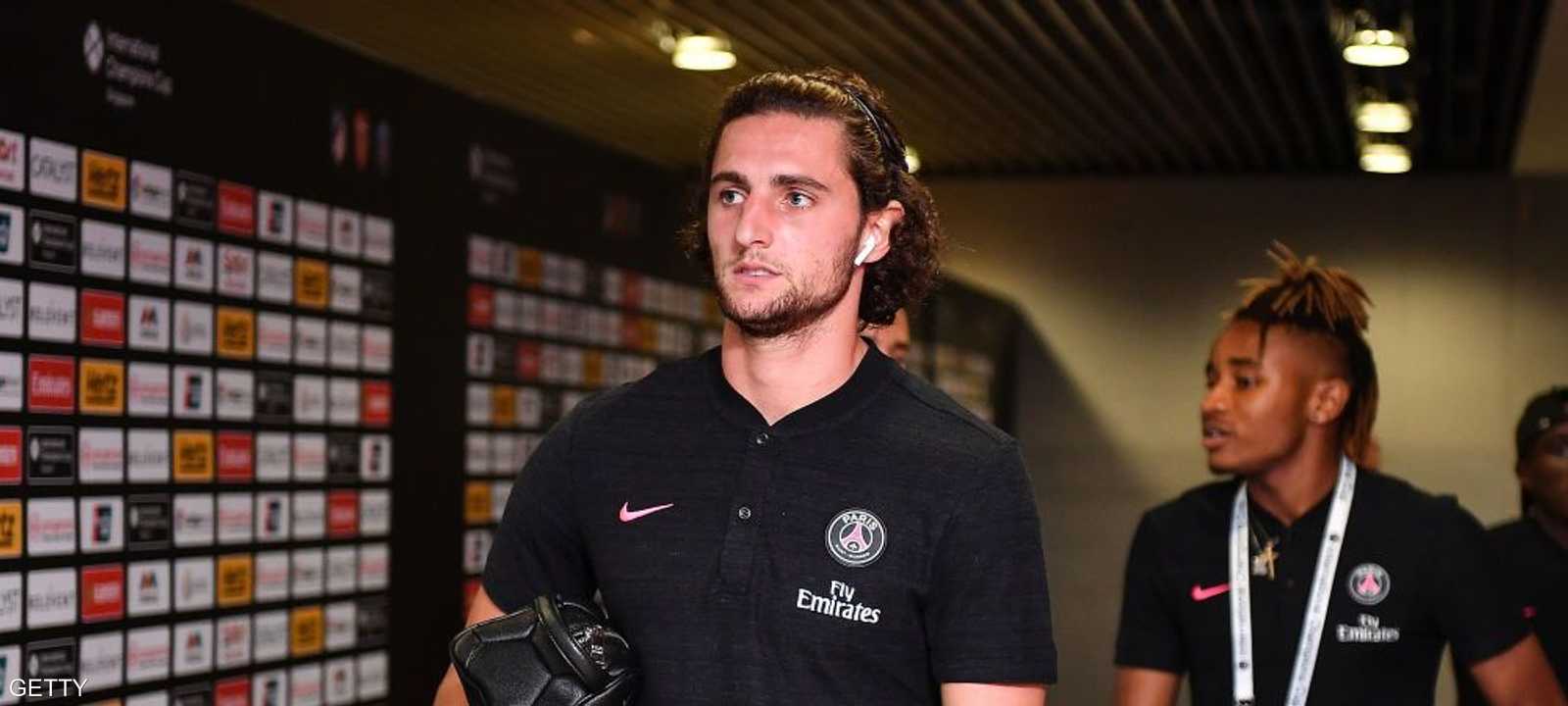 لـ"إعجابه" بفيديو إيفرا.. رابيو يتلقى عقوبة من ناديه