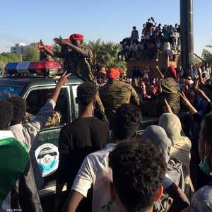 الأمن حاول فض الاعتصام وسط الخرطوم قبل تدخل الجيش.