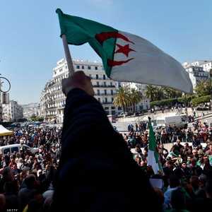 ثلاثاء حاسمة في الجزائر.. من سيدير المرحلة الانتقالية؟