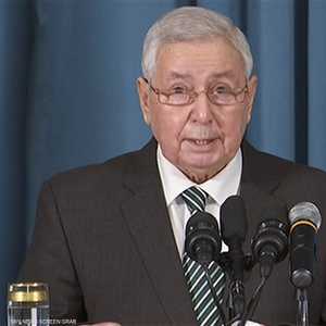 بن صالح يتعهد بإجراء انتخابات حرة