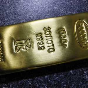 الذهب يصعد مع حالة عدم الاستقرار في آفاق اقتصاد العالم