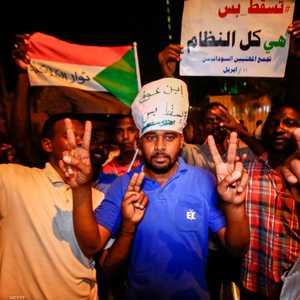 السوادنيون يعترضون على تشكيل مجلس عسكري لإدارة البلاد