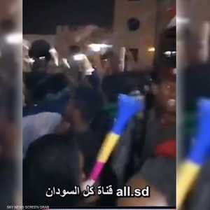 تحد شعبي لحظر التجوال في السودان