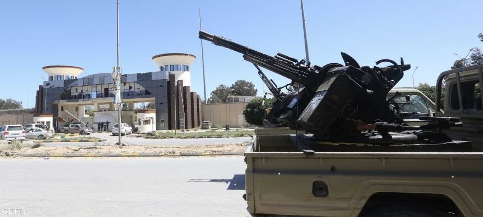 الغارة استهدفت منطقة العزيزية