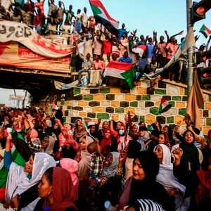 احتفالات بساحة الاعتصام في الخرطوم