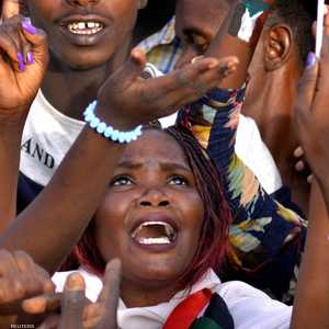 متظاهرون أمام وزارة الدفاع السودانية. (15 أبريل 2019)