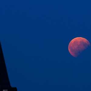 القمر الوردي ظاهرة تحدث مرة واحدة في العام