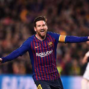 ميسي سجل هدفين لبرشلونة في الشوط الأول من المباراة