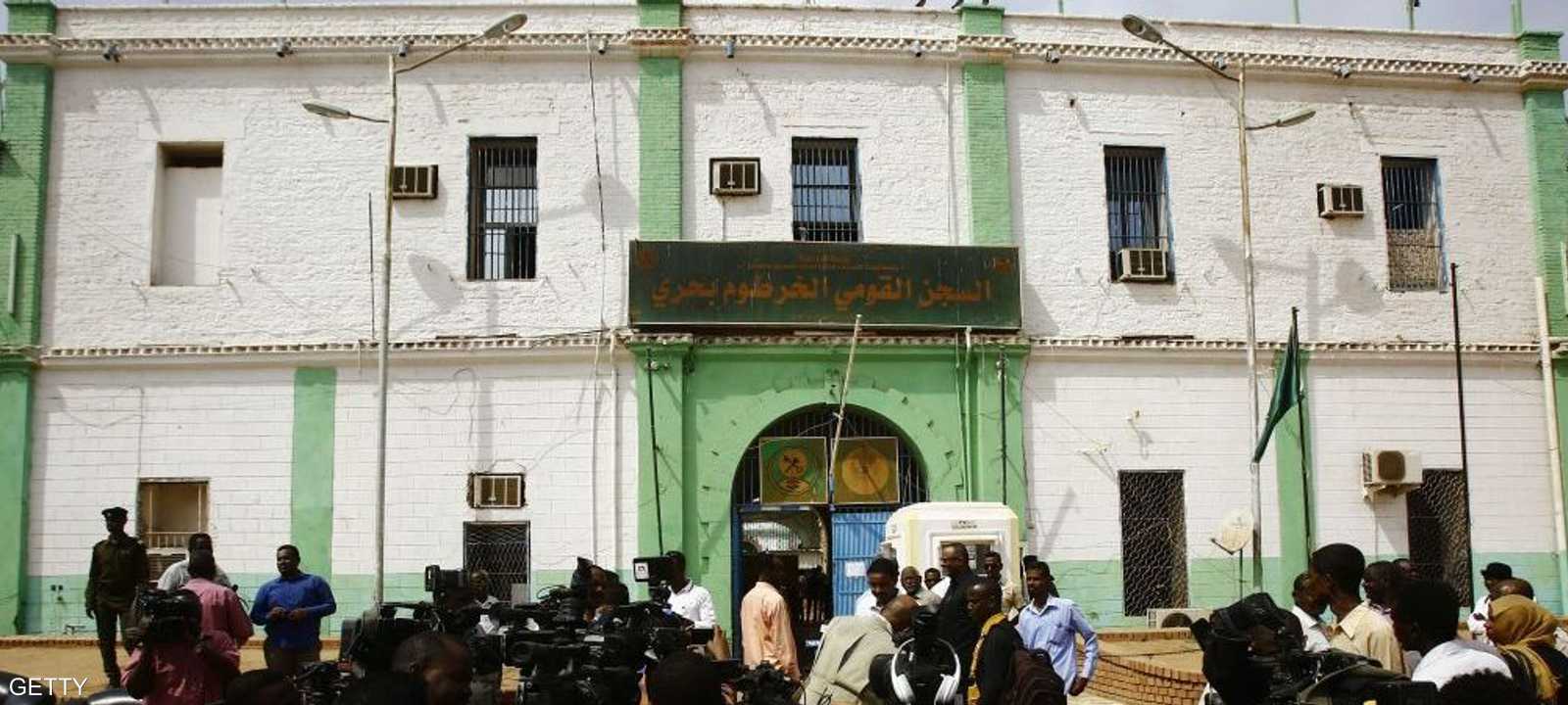 يعد سجن كوبر الأكبر في السودان.