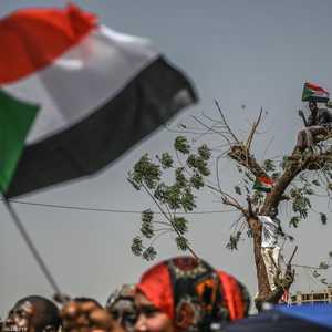 عزل البشير بعد أشهر من الاحتجاجات على نظامه