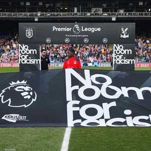 باتت العنصرية داءً منتشرا في الملاعب الأوروبية