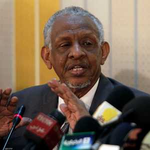 السلطات اعتقلت نافع علي نافع وأودعته سجن كوبر مع البشير