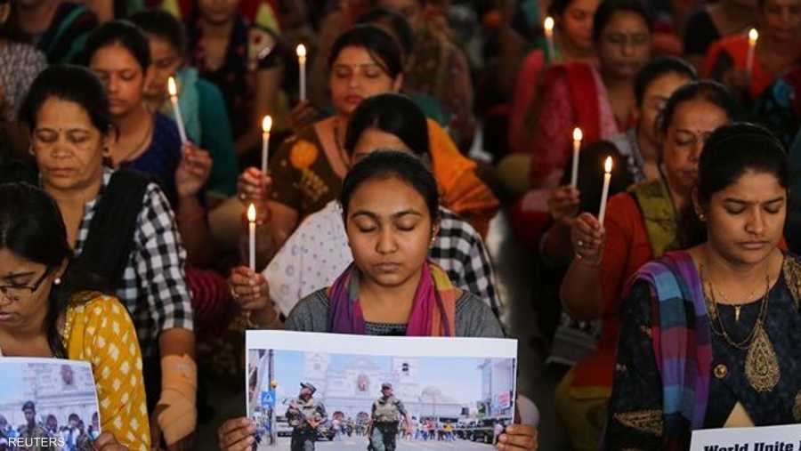 ومن بين قتلى التفجيرات بحسب الشرطة السريلانكية 37 أجنبيا على الأقل سقطوا في الاعتداءات.