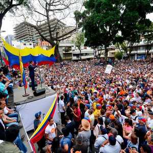 غوايدو مصر على الإطاحة بمادورو